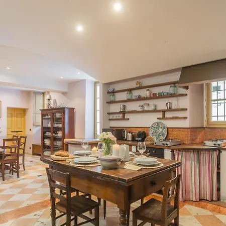 Villa Torre Di Palanzo With Magnificent View By Rent *