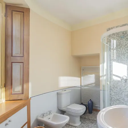 Torre Di Palanzo With Magnificent View By Rent * Faggeto Lario