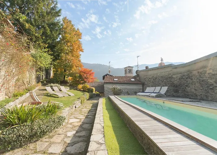 Torre Di Palanzo With Magnificent View By Rent ヴィラ Faggeto Lario