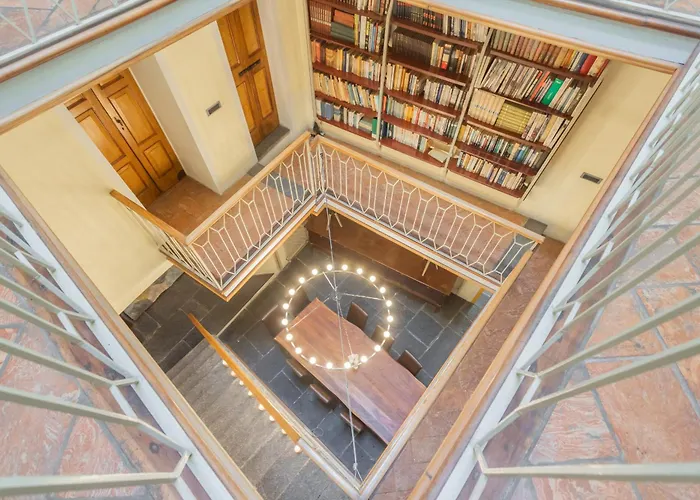 Torre Di Palanzo With Magnificent View By Rent ヴィラ