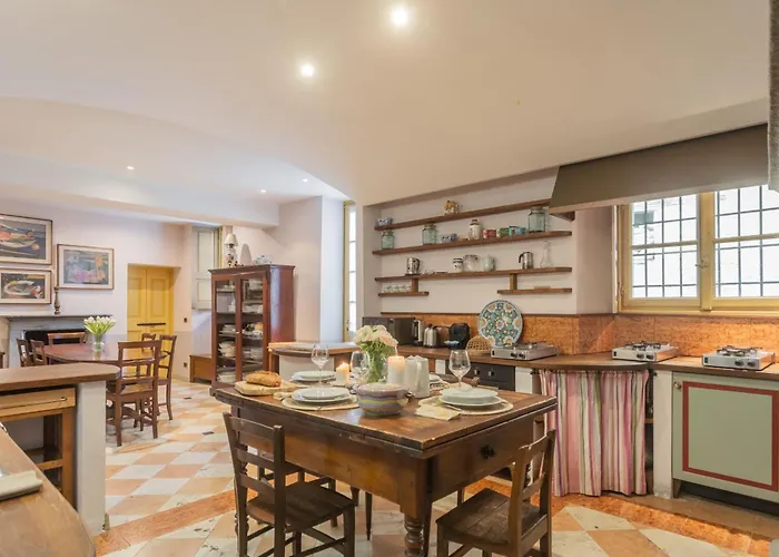 ヴィラ Torre Di Palanzo With Magnificent View By Rent *