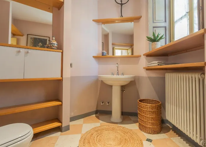 Torre Di Palanzo With Magnificent View By Rent ヴィラ