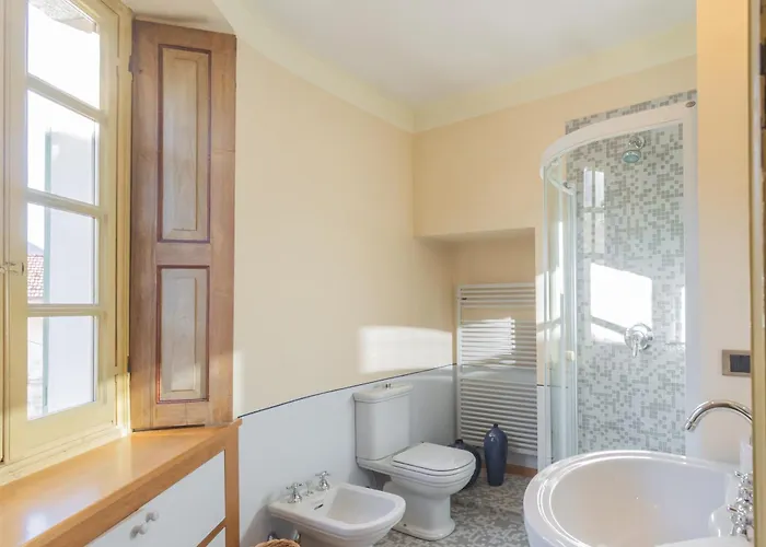 Torre Di Palanzo With Magnificent View By Rent * Faggeto Lario